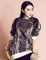 组图：石天琦写真大气复古 突显别样潮范儿