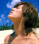 策划：庆赤西仁三十而立 带感裸图福利大放送