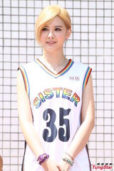 组图：蓝正龙盼早生子 为娇妻改冲动个性