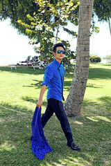 组图：张晓龙炫酷写真 “温太医”变脸沙滩型男