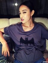 组图：卖萌可耻！倪妮自导自演Batgirl霸气侧漏