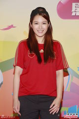 组图：苟芸慧否认新恋情 称只是同事