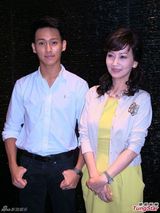 组图：赵雅芝儿子加入娱乐圈 盼做电影新人