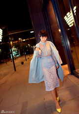 组图：张佳宁沉醉夜色魅影 玩转真空变时尚icon