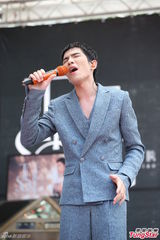 组图：马航事件引恐慌 萧敬腾坦言害怕坐飞机