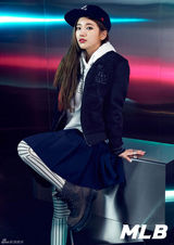 组图：Miss A秀智拍时尚写真 独特运动风潮范足