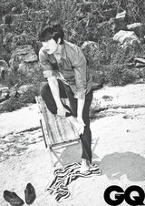 组图：郑雨盛黑白写真 帅气依旧男神不老