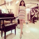 组图：美女硕士毕业抱儿子怀女儿被赞人生赢家