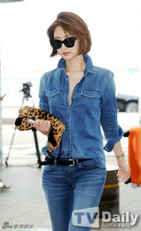 组图：韩星高俊熙牛仔装出街 率性有腔调