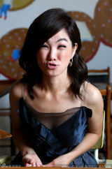 组图：Ella(S.H.E)搞怪写真“丑八怪”八连拍难以直视