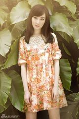 组图：程媛媛拍摄复古写真 清新含蓄宛如古典美人