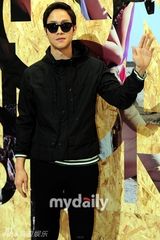 组图：郑允浩郑宇金智媛等为时尚活动站台