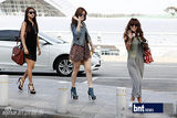 组图：韩团SISTAR与MBLAQ亮相机场赴美演出