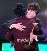 组图：少女时代等出席KBS颁奖 《两天一夜》获大奖