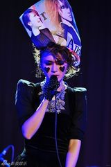 高清：尚雯婕广州个唱好听好看 幻魅彩妆唱出时尚