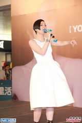 组图：田蕊妮发新碟 挺老公杜汶泽有艺德