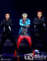 组图：神话李玟雨开个唱霸气撑全场