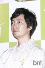 组图：申敏儿朴海日清新亮相《庆州》记者会