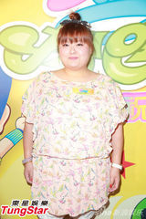 组图：何傲儿与周子扬相恋 已见家长