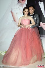 组图：徐若瑄摆酒吻老公 舒淇林心如林志玲剩女齐道贺