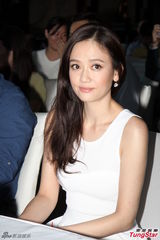 组图：陈乔恩祝福周迅喜结连理 对男友没要求