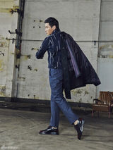 组图：陆毅杂志大片曝光 复古色彩造型百变