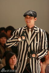 幻灯图集：齐秦胡兵邓超等齐聚时尚发布会