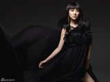 组图：贾青华美大片曝光 裸肩半露尽显优雅女人味