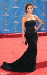 高清组图：伊娃-朗格利亚和老公红毯亲吻秀恩爱