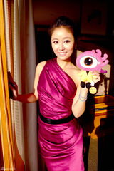 组图：林心如被授予首尔形象贡献之国际艺人大奖