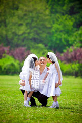 独家：汤镇业双胞胎女儿大甜大圆首曝光