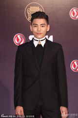 组图：各路音乐人齐聚金曲奖 星光熠熠