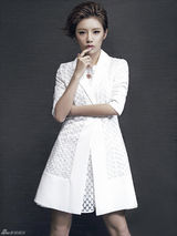 组图：伊一时尚大片高冷魅惑 演绎百变女郎风采