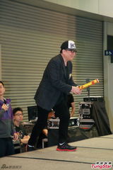 组图：贾晓晨与樊少皇同居两月 考虑在北京置业