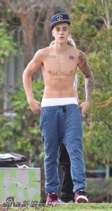 组图：熊孩子贾斯汀-比伯：狂拽炫酷满世界闯祸