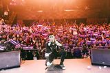 组图：张阳阳Live秀现场提前庆生 将发新EP