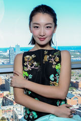 组图：新浪娱乐对话《心花路放》主演周冬雨