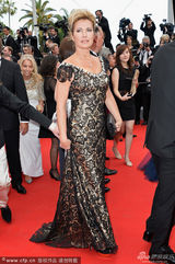 组图：戛纳红毯众星云集 巩俐章子怡领衔女神战