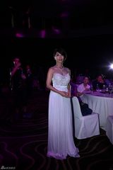 组图：许茹芸戴亿万珠宝亮相 找老公靠红宝石