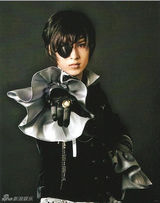 组图：动漫舞台剧对对碰 美少女变身成真人