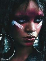 组图：蕾哈娜炫彩妆容大片 暗黑精灵部落野性风