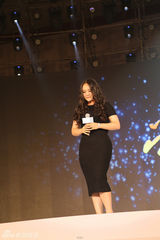 组图：张玮张赫宣郑虹获明星爱心榜样奖