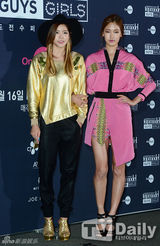 组图：《挑战超模》办发布会 首次男女混练