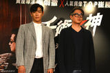 BigBang TOP到港宣传电影 摆搞怪POSE逗笑粉丝