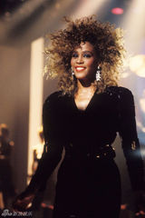 组图：惠特尼去世一周年 巨星珍贵旧照曝光