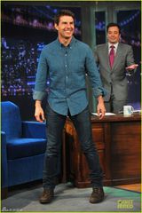 组图：汤姆克鲁斯上综艺节目被砸鸡蛋十分狼狈