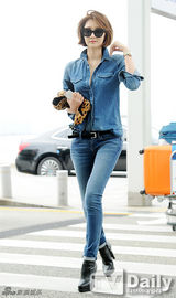 组图：韩星高俊熙牛仔装出街 率性有腔调