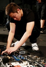 [爱拍Vol.23]梁博日本摇滚行：让我活在音乐里