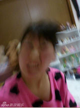 组图：日本再现奇葩拍照法 甩头根本停不下来！