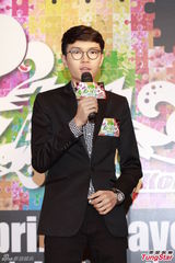 组图：方大同助阵春浪音乐节自称喜欢户外秀